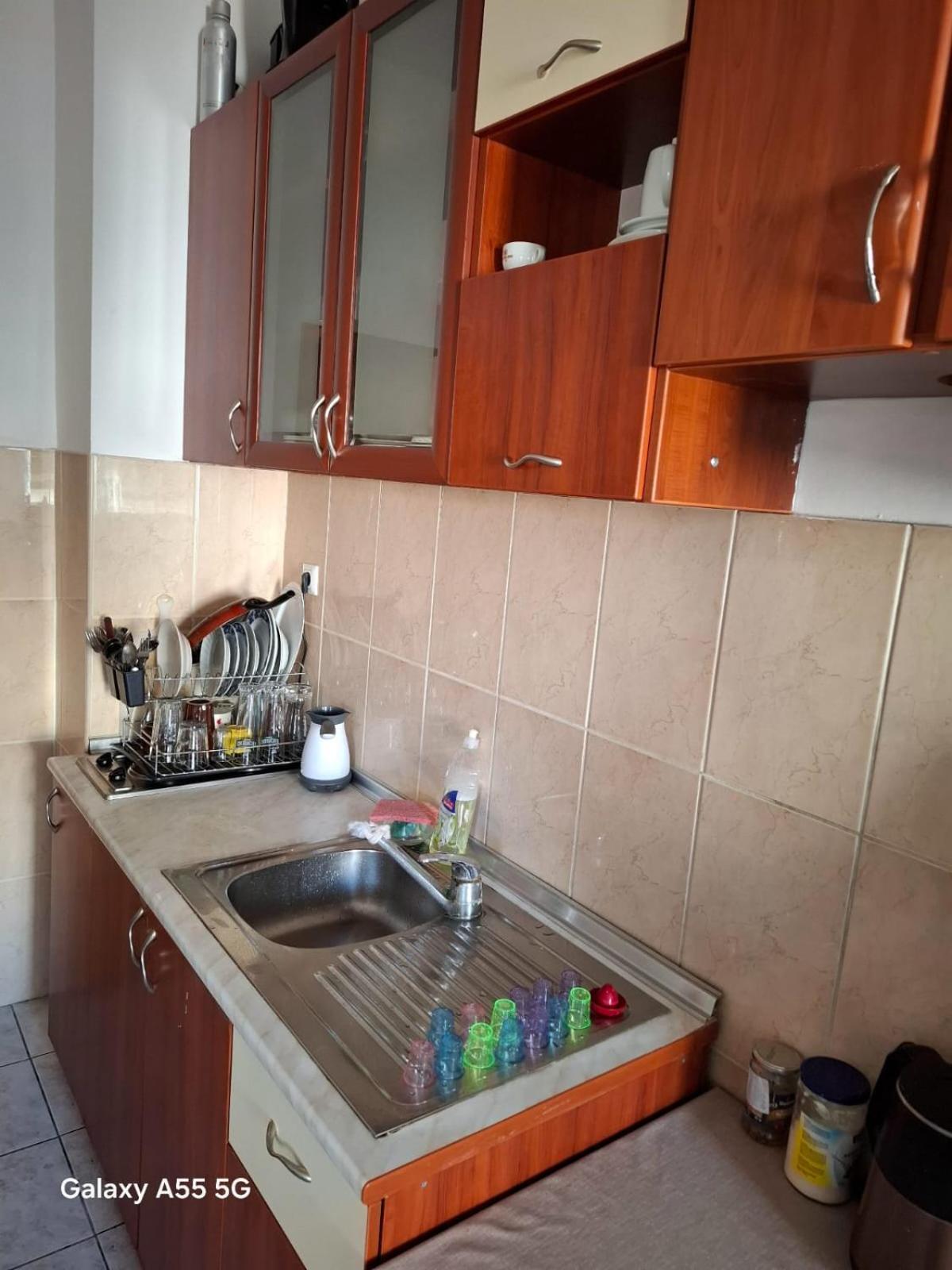 Alpi Hostel Skopje Buitenkant foto